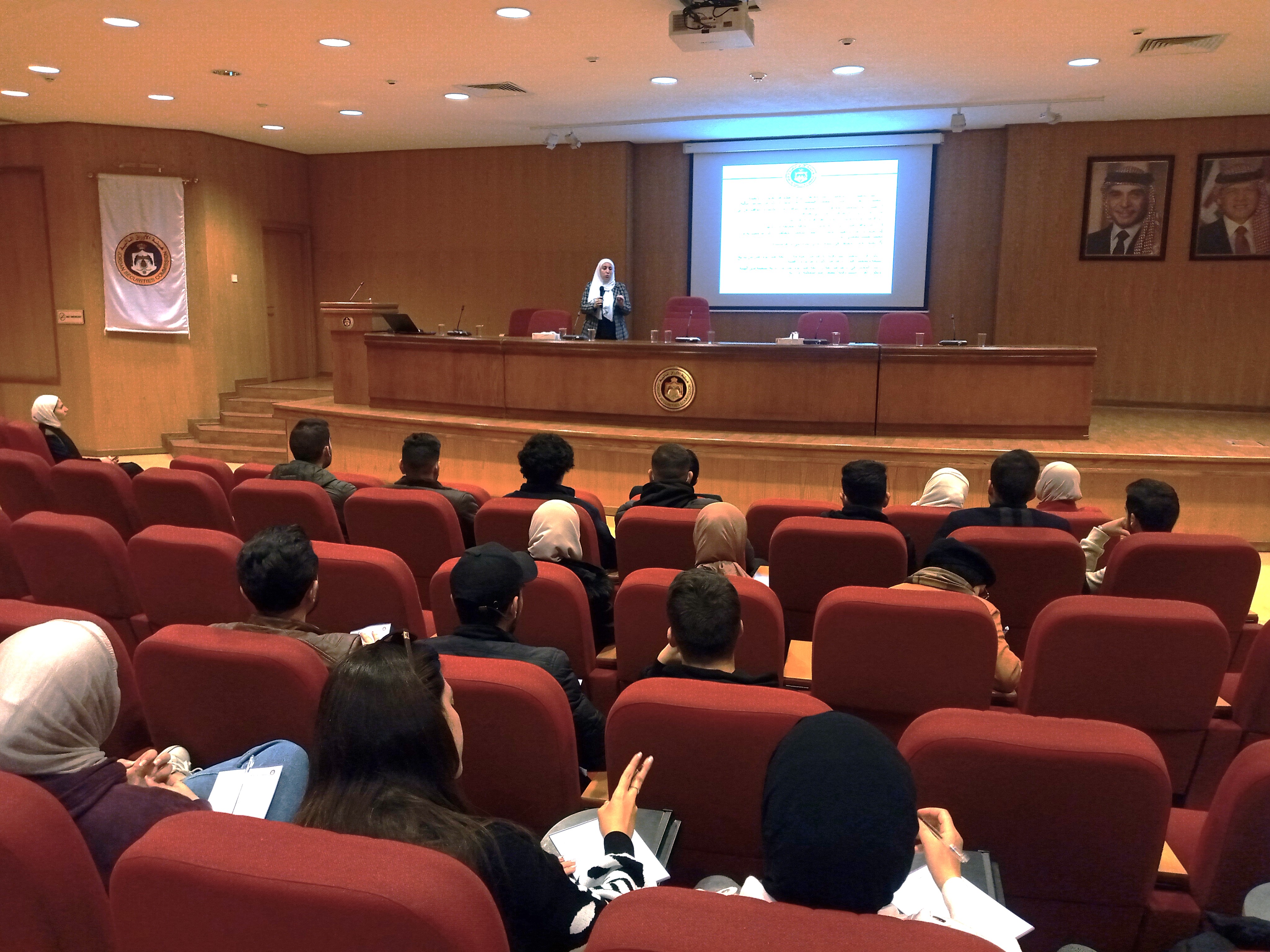  زيارة طلبة كلية عمان الجامعية